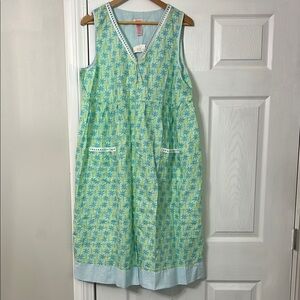 Secret Treasures Green Palm Midi Dress